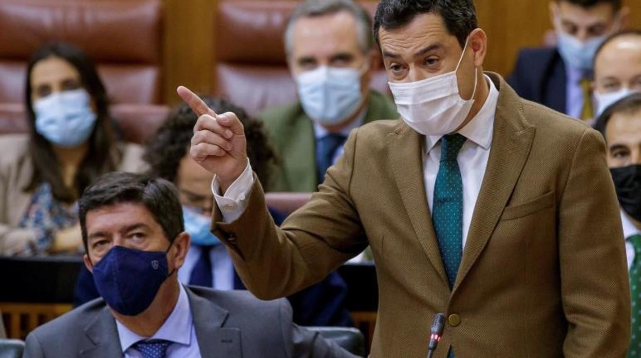 El presidente de la Junta, Juanma Moreno, junto al vicepresidente Juan Marín