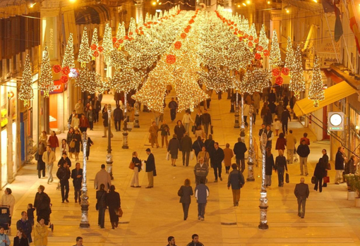 Luces de Navidad de la calle Larios en 2002, año en que se peatonalizó la arteria comercial