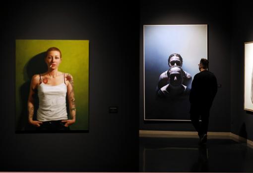 Dos de las obras expuestas en la Sala Vimcorsa