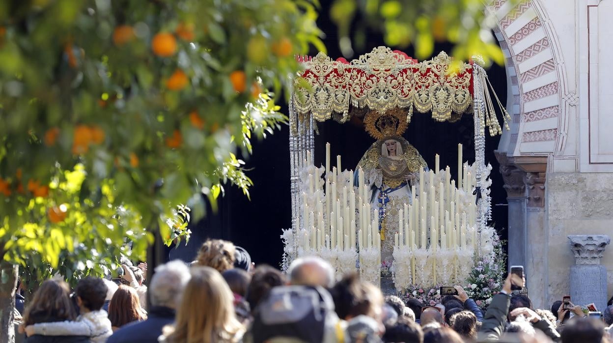 La Virgen de la Salud, en su procesión de este domingo