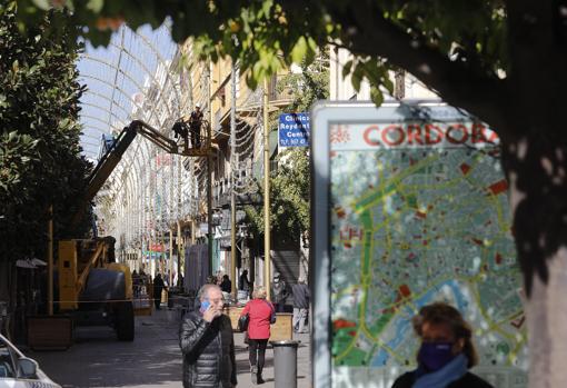 Montaje del espectáculo de Cruz Conde durante el pasado mes