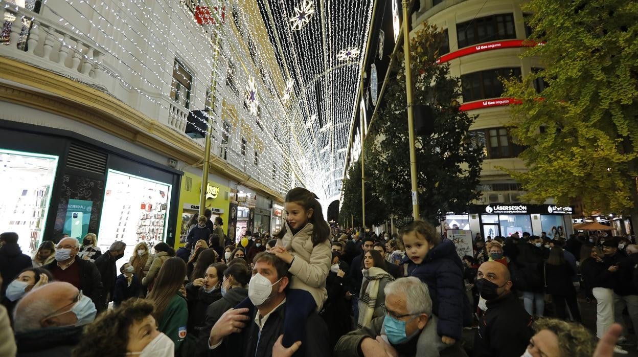 Imagen de la inauguración el viernes del espectáculo de luz y sonido navideño de Cruz Conde