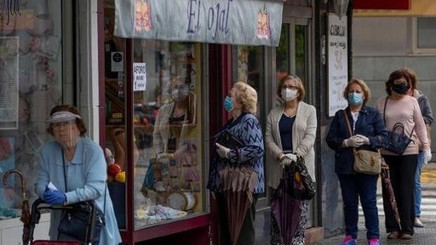 Andalucía pide la vuelta de las mascarillas obligatorias en el exterior para luchar contra el Covid