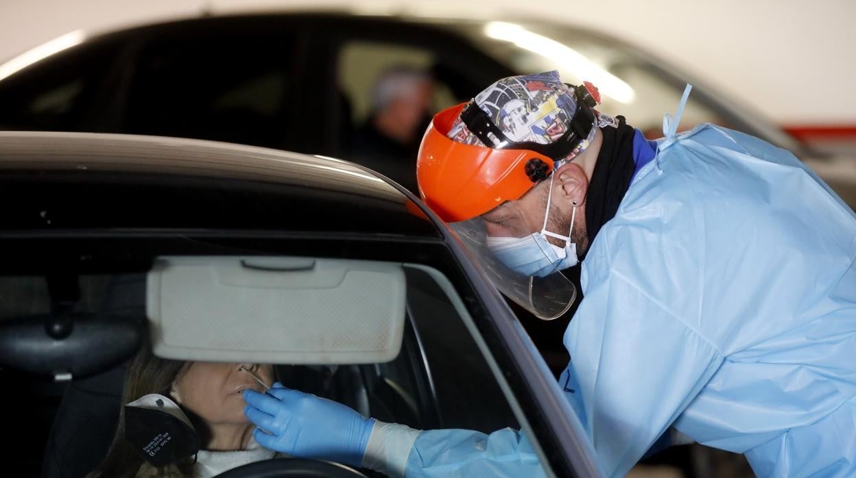 Jesús Aguirre, consejero de Salud, en el Parlamento andaluz