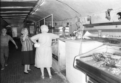 El antiguo mercado de los bajos de la plaza