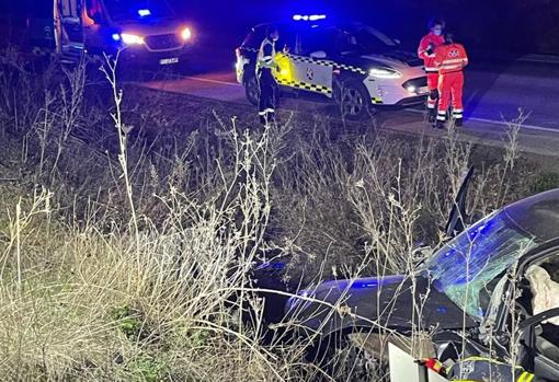 Sanitarios, Guardia Civil y Bomberos se desplazaron hasta el lugar del siniestro