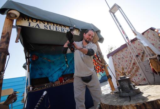 Uno de los puestos en el Mercado Renacentista de Córdoba