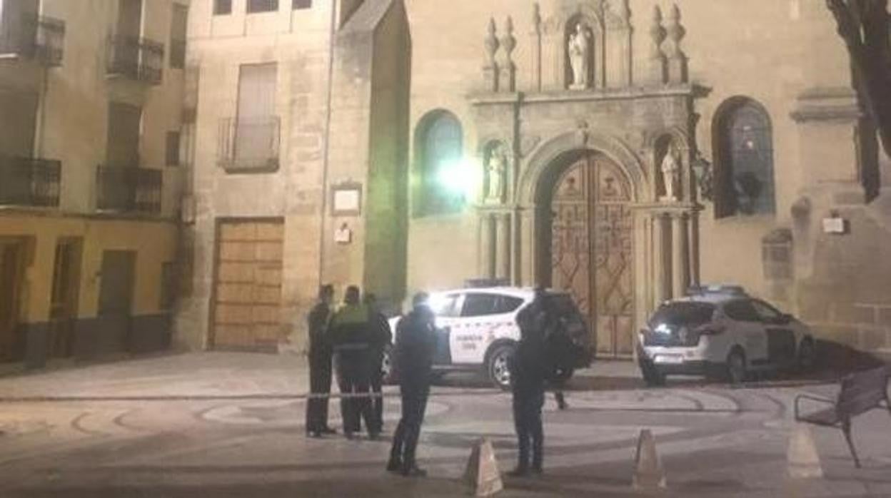Agentes de la Guardia Civil en Alcalá la Real