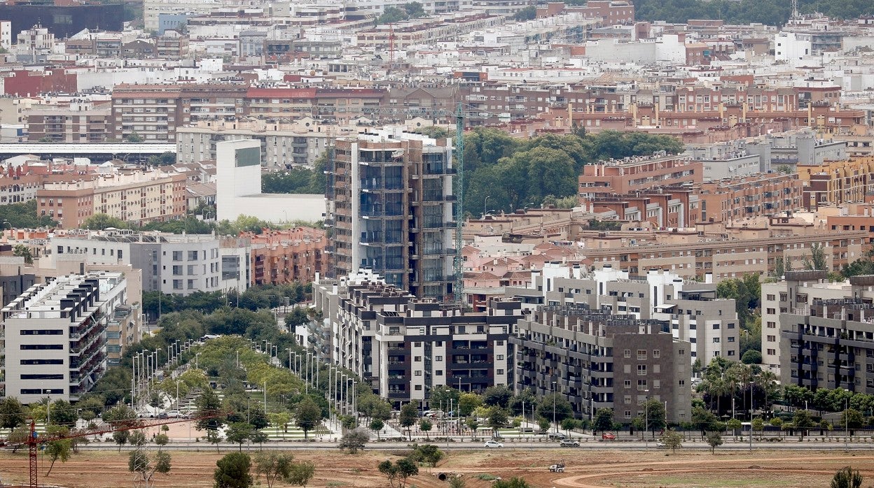 Edificio inacabado de la Torre del Agua