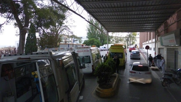 Nueve personas ingresadas en un hospital  por el incendio de una vivienda en Torredonjimeno