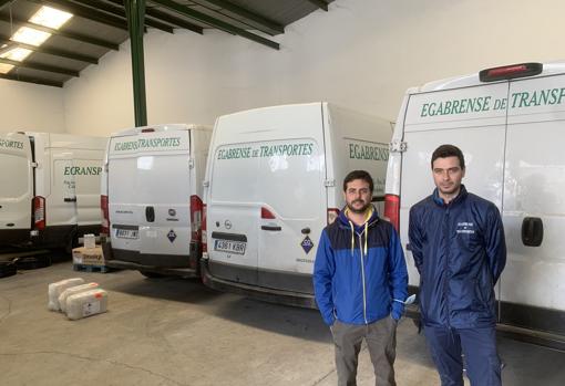 José Luque, a la izquierda