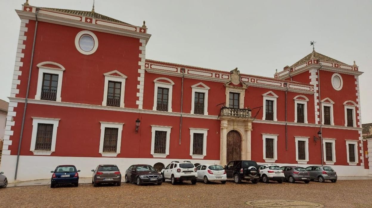 Fachada del Palacio Ducal de Fernán Núñez
