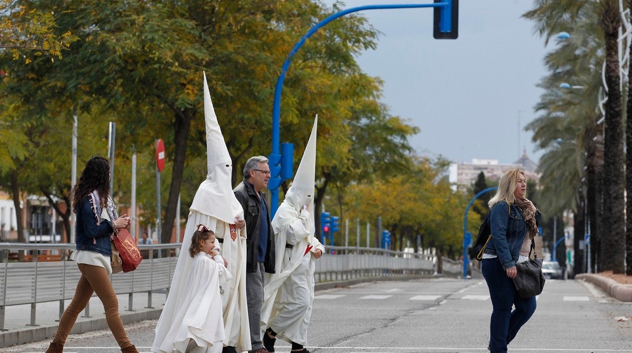 Nazarenos de la Merced un Lunes Santo