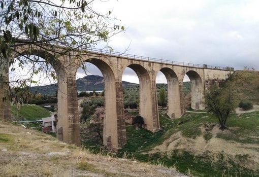 Viaducto de Villanueva del Arzobispo utilizado para el puenting