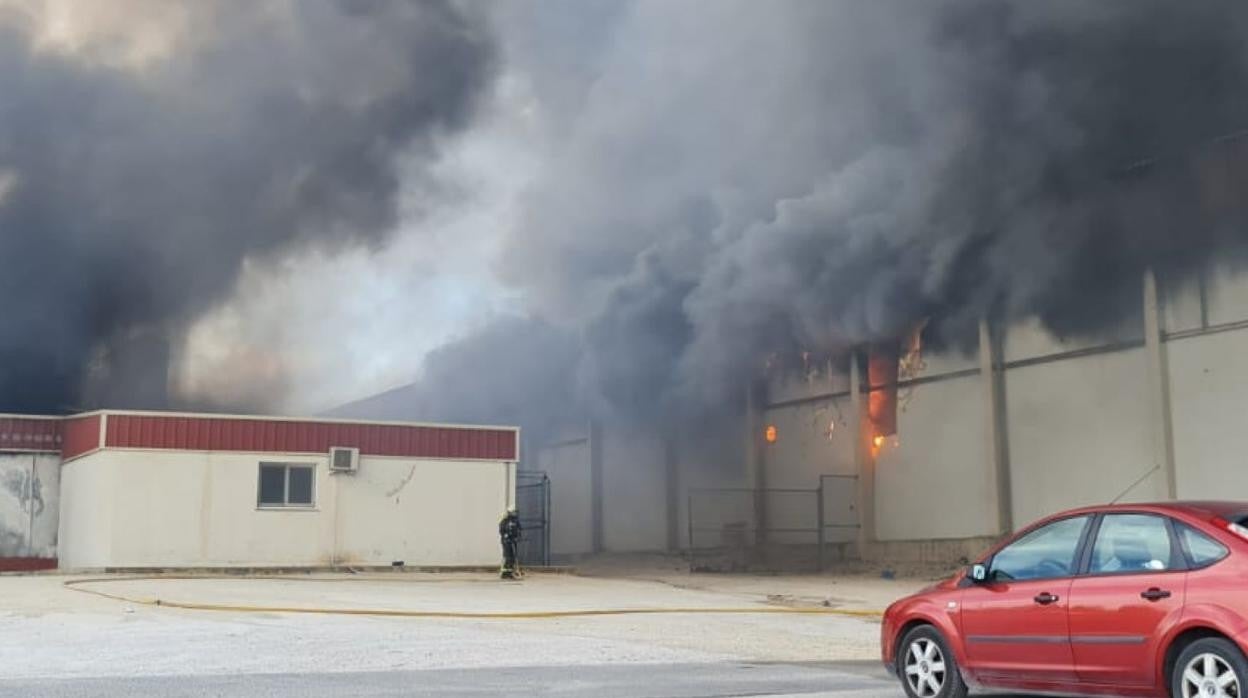 Incendio en la naves de Humilladero