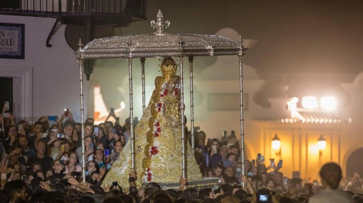 Encuentro entre el Simpecado de Córdoba y la Blanca Paloma