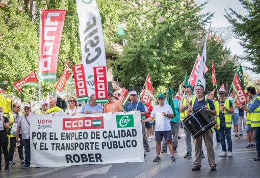 Manifestación en Gran Vía, en Granada, este martes