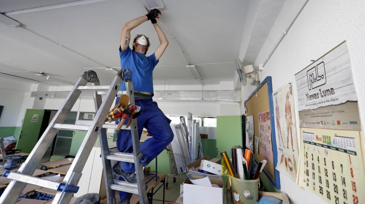 Obras de climatización en el colegio Fernán Pérez Oliva
