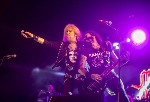 El grupo Medina Azahara durante un concierto