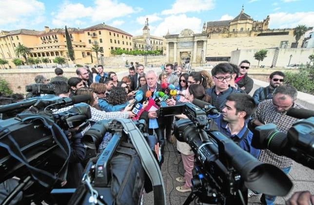 IU lleva la titularidad pública de la Mezquita a la campaña