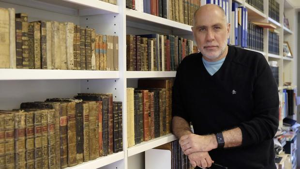 Guillermo Arriaga en la Biblioteca Infanta Elena