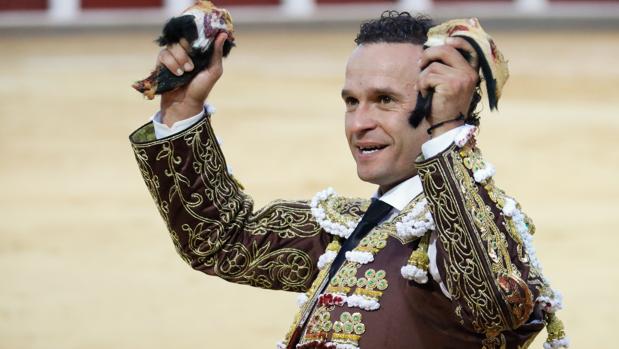 Antonio Ferrera en gesto triunfal