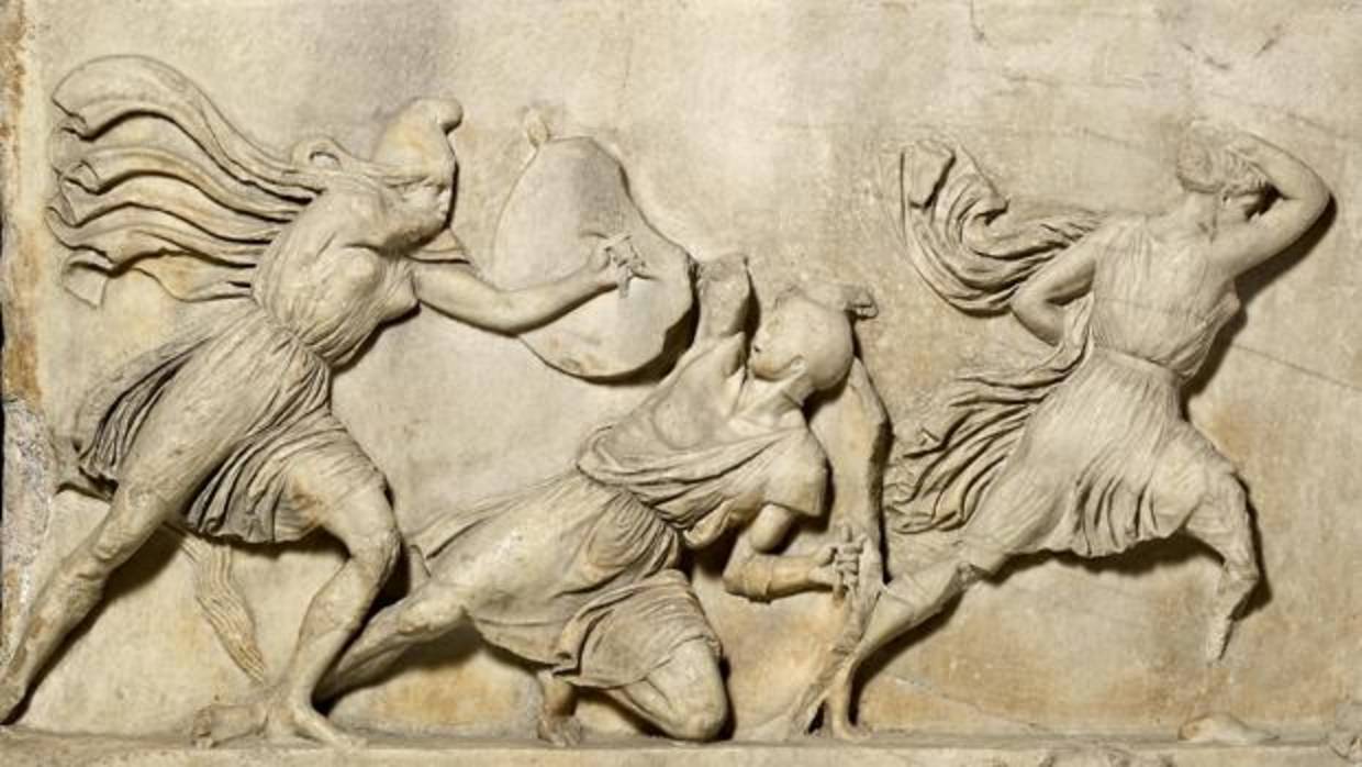 Detalle de un mármol perteneciente al mausoleo de Halicarnaso, presente en la muestra «Agón!»