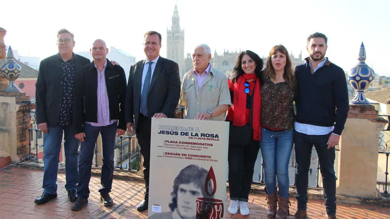 Manuel de la Rosa Luque, María Limón, Juan Carlos Cabrera y Rafael Carrique, entre otros, ayer en Sevilla
