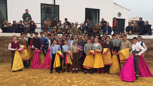 La Escuela de Tauromaquia de Sevilla, fin de curso con tentadero