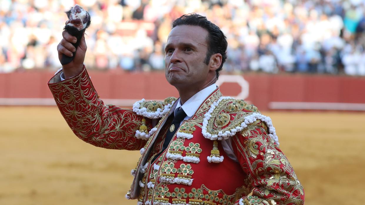 Antonio Ferrera corta una oreja en el coso sevillano