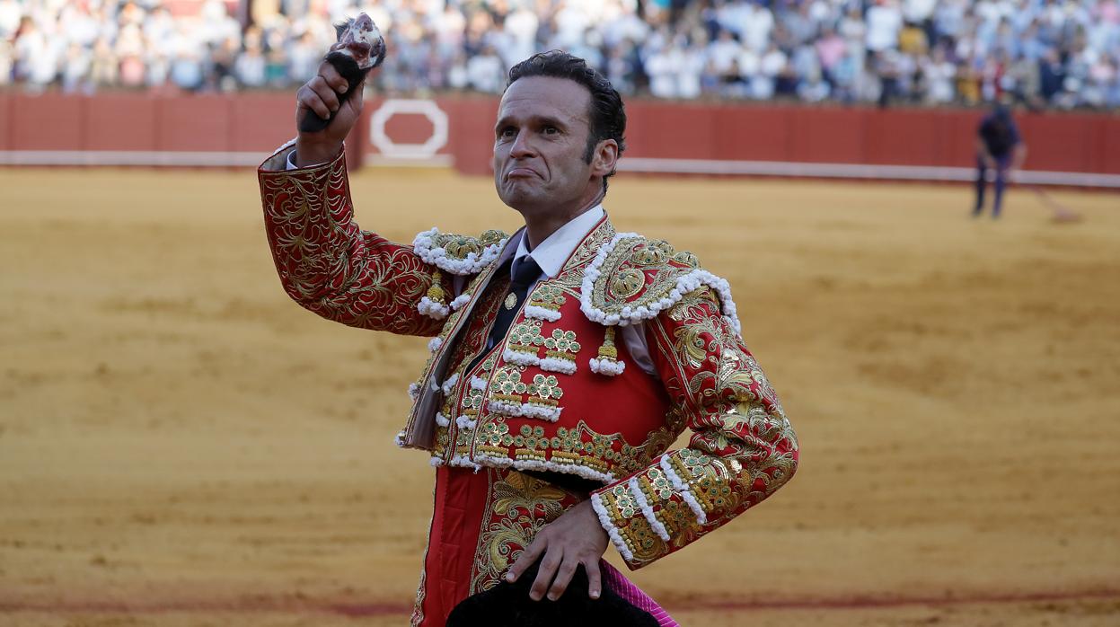 Antonio Ferrera corta una oreja en la tarde de este sábado