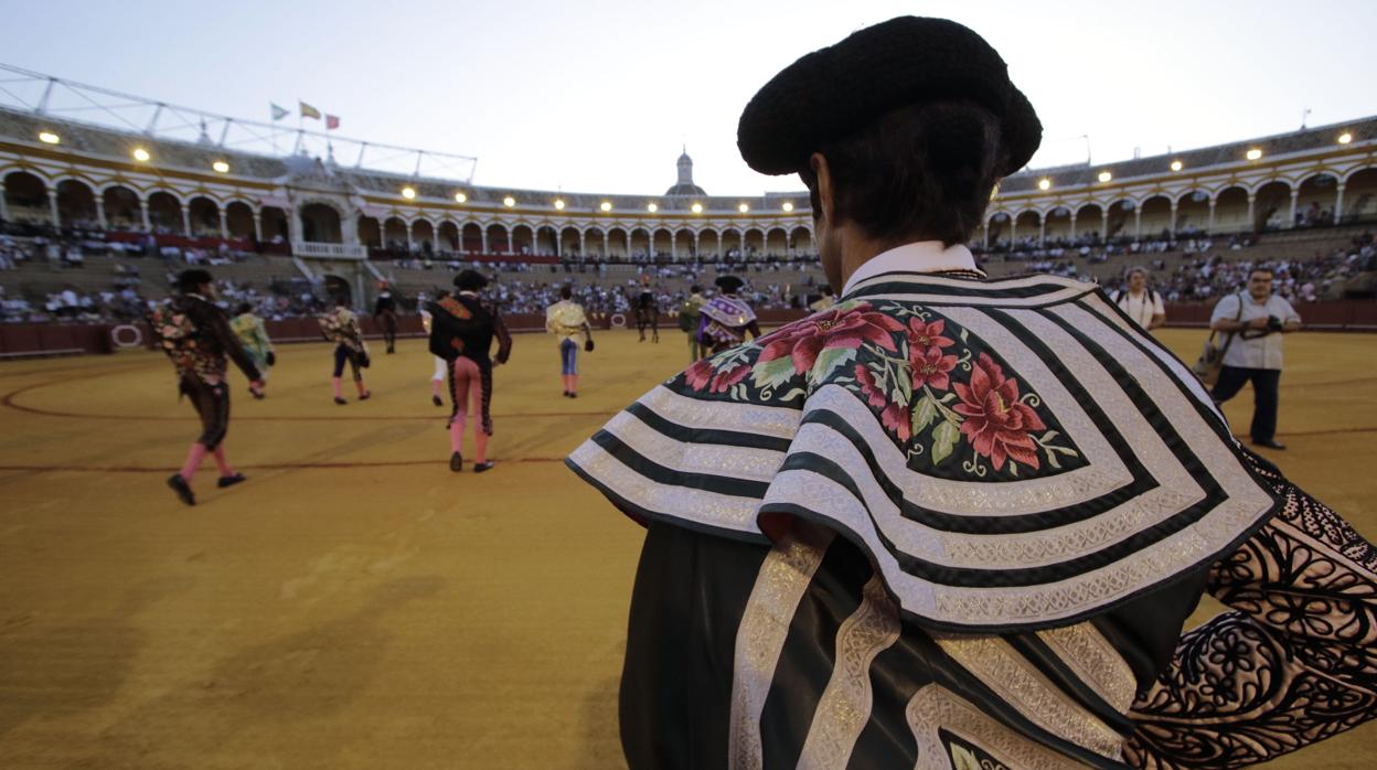 Diez de los 18 novilleros que harán el paseíllo, debutarán en la Maestranza