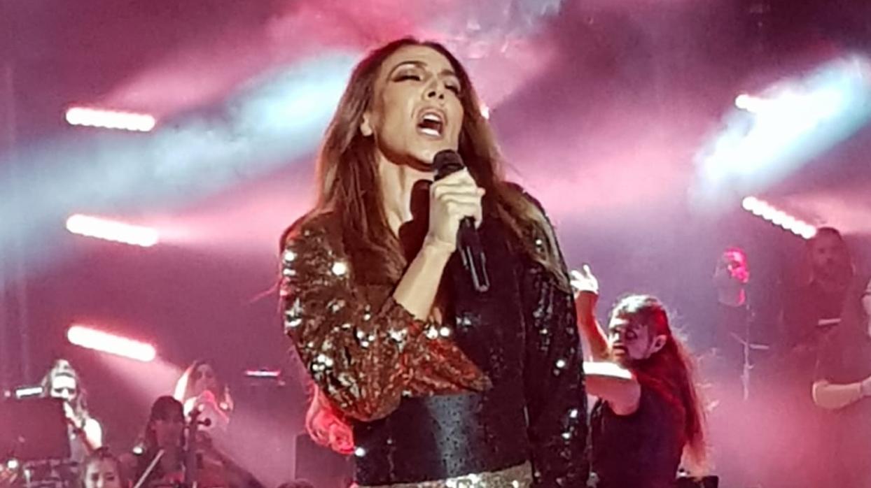 Mónica Naranjo, anoche en el Auditorio Rocío Jurado de Sevilla