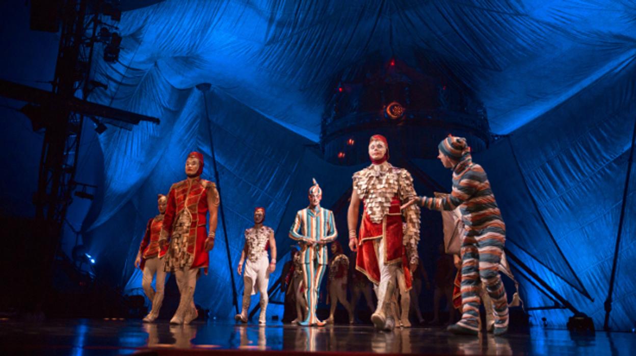 Algunos de los integrantes del reparto de Kooza, lo nuevo del Circo del Sol en Sevilla