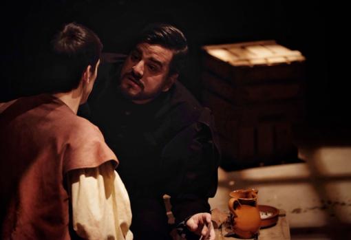 Mario Boraita (Gamazo) y Pedro García de Mendoza (Martínez Montañés) completan el reparto