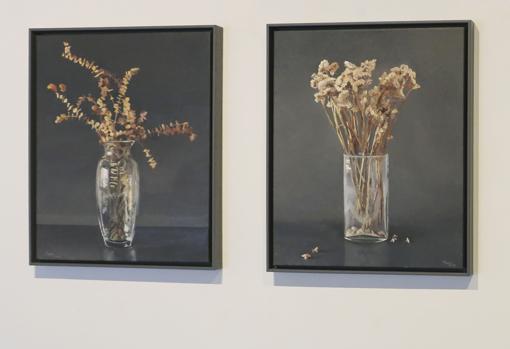 Dos de los bodegones que Javier Buzón exhibe en el Cicus