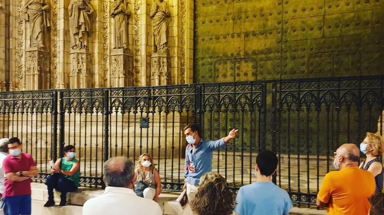 Una de las imágenes de las rutas nocturnas por la ciudad de Sevilla