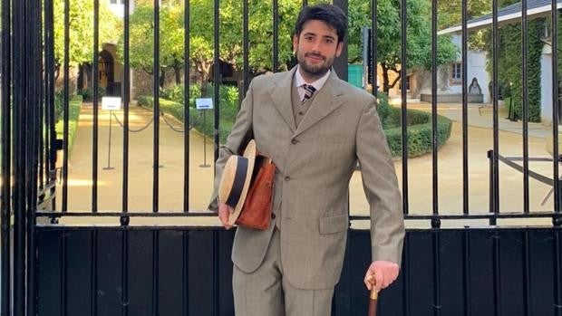 Viaje a la infancia del poeta Antonio Machado en el Palacio de Dueñas de Sevilla