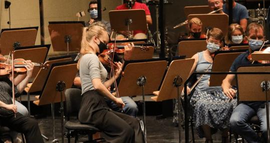 Alexa Farré Brandkamp, nueva concertino de la Sinfónica