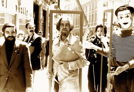 Rafael Montesinos junto al también poeta Carlos Edmundo de Ory