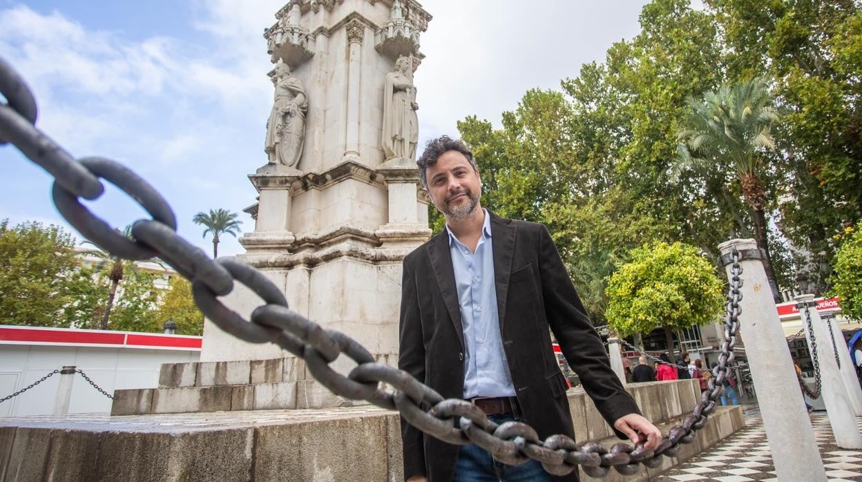 El escritor Coradino Vega en la Feria del Libro de Sevilla