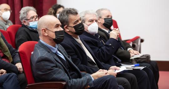 Participantes y público en la jornada inaugural