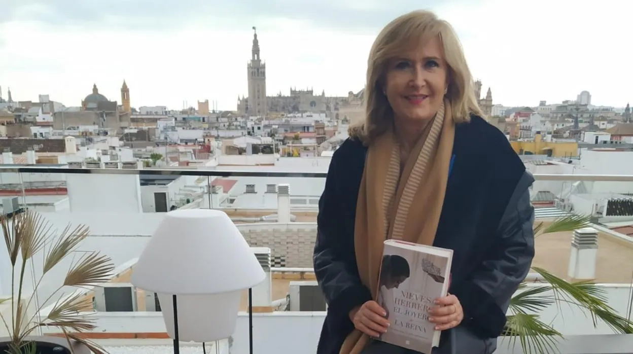 Nieves Herrero durante su reciente visita a Sevilla