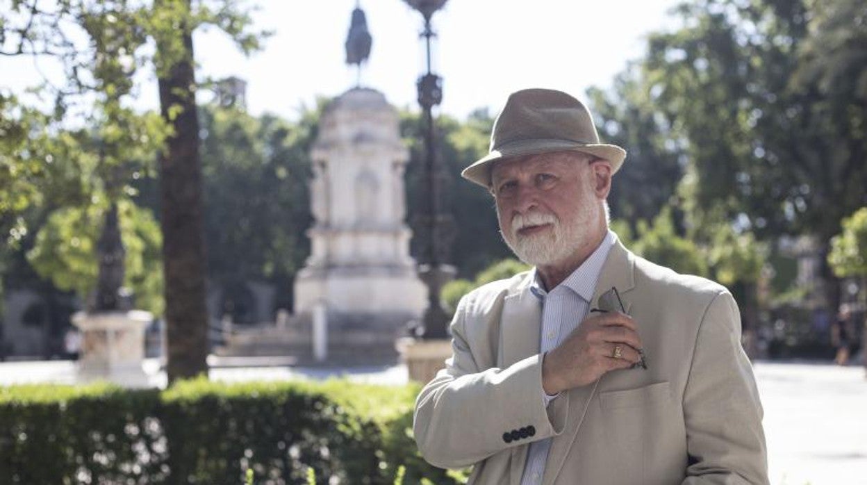 Alberto Manguel participa esta miércoles por la tarde en el acto 'El pecado de leer', en la Biblioteca Infanta Elena