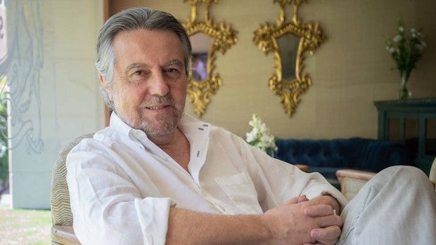 Felipe Benítez Reyes: «La insatisfacción con lo ya escrito es consustancial a la profesión de escritor»