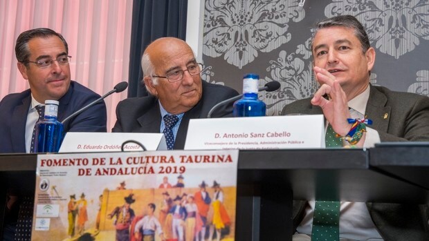 La Junta de Andalucía aprueba el nuevo reglamento de escuelas taurinas y elimina el polémico indulto