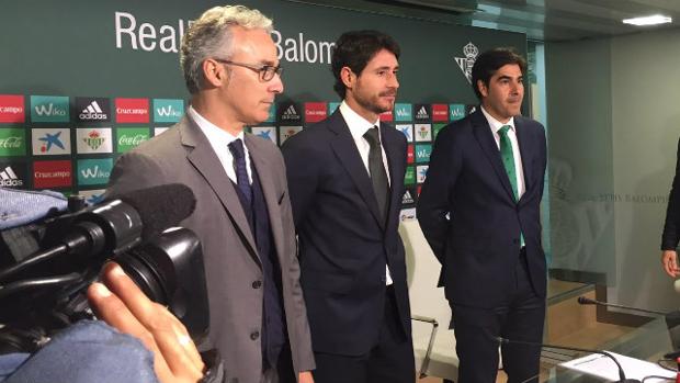 Víctor lo tiene claro: «Rubén Castro jugará de delantero»