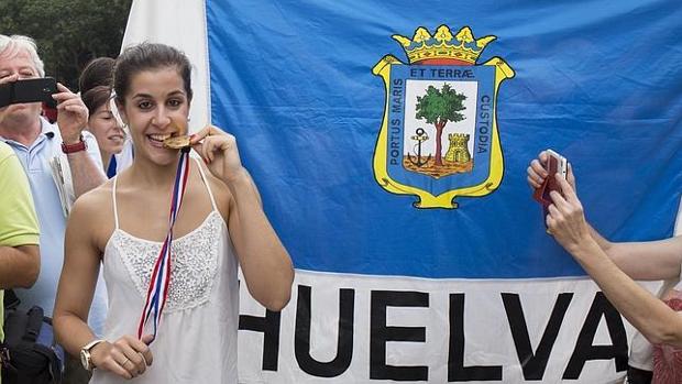 La onubese Carolina Marínn celebra un título en su tierra