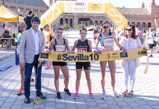 Más de 8.000 corredores participan en la Carrera Popular Parque de María Luisa de Sevilla