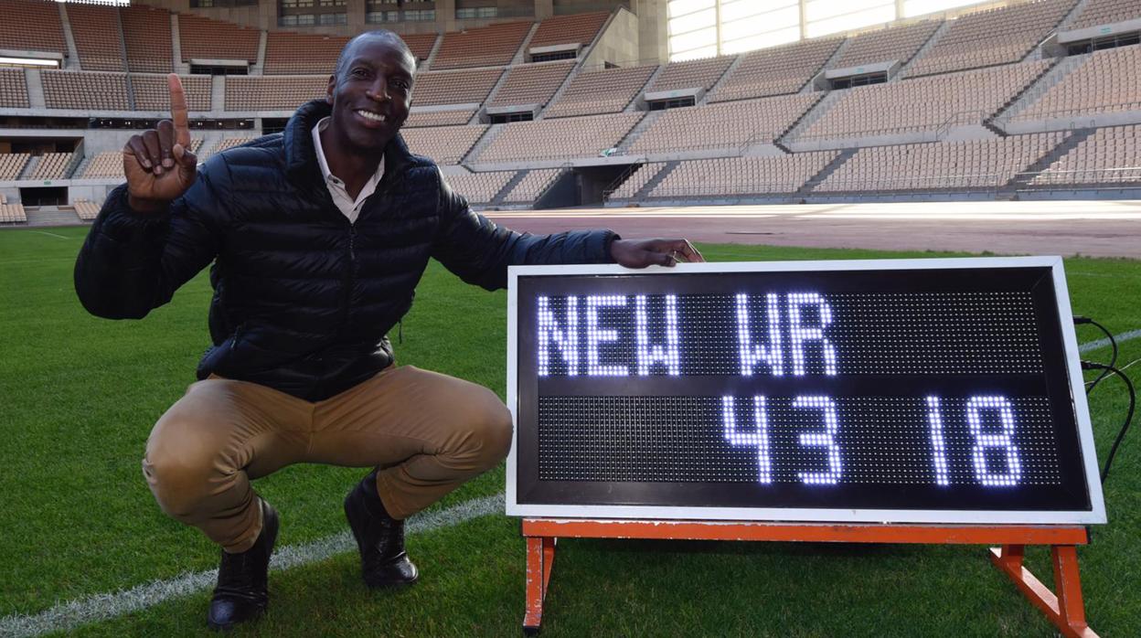 Michael Johnson, en el estadio de la Cartuja este viernes